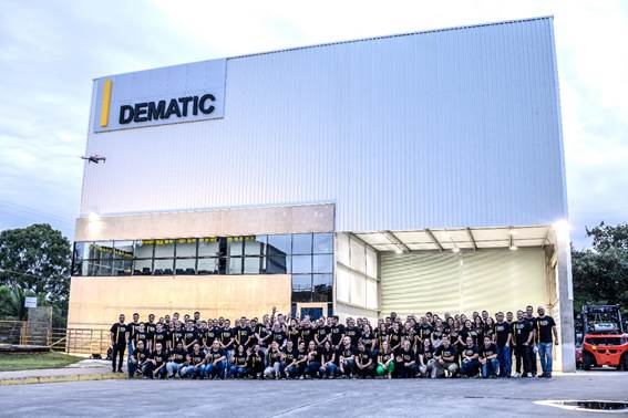 Dematic inaugura nova fábrica no Brasil, celebrando 50 anos de inovação